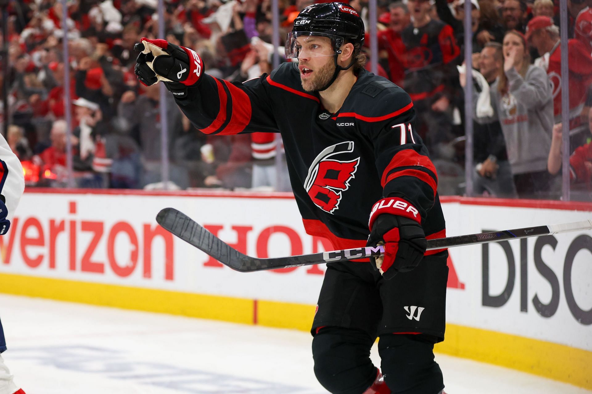 NHL: MAY 12 Stanley Cup Playoffs 2nd Round Capitals at Hurricanes